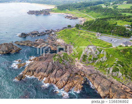 空撮「青森県」ドローンで上空から葦毛崎展望台付近を撮影 種差海岸 空撮「青森県」ドローンで上空から葦毛崎展望台付近を撮影 種差海岸 116836802