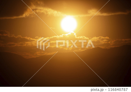 日の出前の奄美の東の空 日の出前の奄美の東の空 116840787