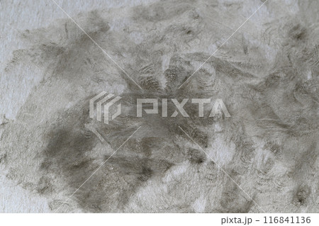 ちぎり和紙による濃淡背景素材（グレー） 116841136