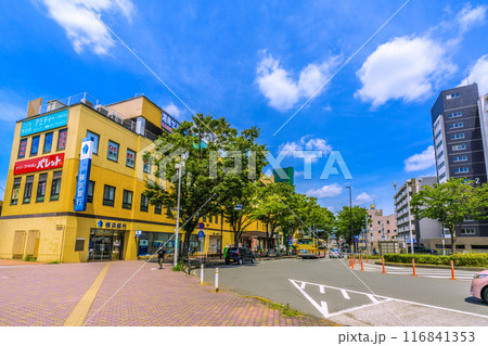 日本の東京都市景観　7月。町田市のJR横浜線 成瀬駅前などを望む＝21日 116841353