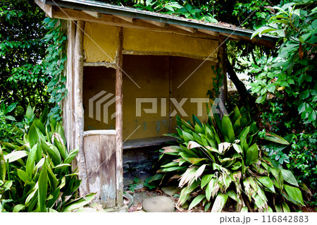 松江藩主の墓所　月照時の茶室　 116842883