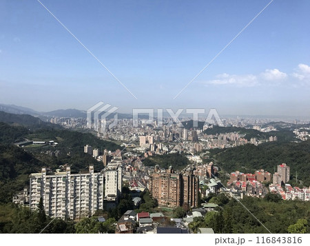 猫空ロープウェイより街をのぞむ 116843816