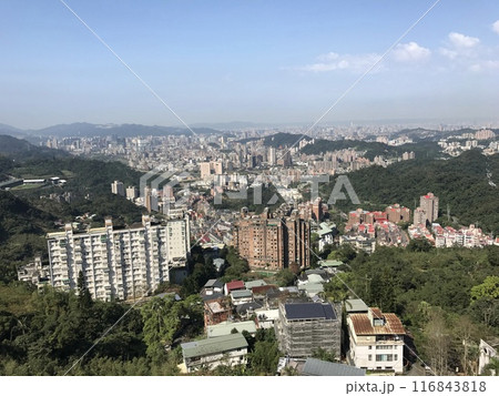 猫空ロープウェイより街をのぞむ 116843818