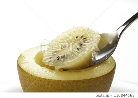 ゴールドキウイ（サンゴールド） 116844565