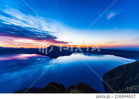 北海道 夜明けの摩周湖 北海道 夜明けの摩周湖 116844617