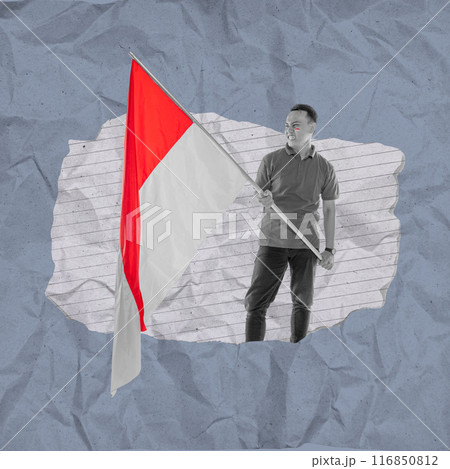 Portrait of an Indonesian man holding an Indonesian flag 116850812