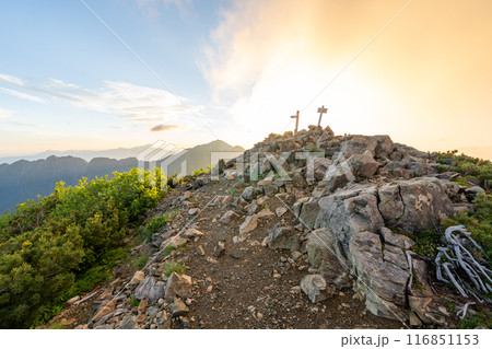 小仙丈ヶ岳から仙丈ヶ岳への登山道 小仙丈ヶ岳から仙丈ヶ岳への登山道 116851153