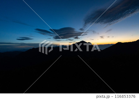 北沢峠から仙丈ヶ岳への登山道 116853376