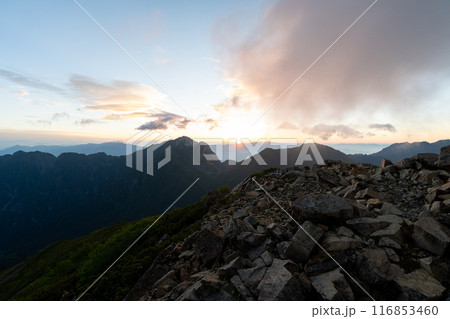 北沢峠から仙丈ヶ岳への登山道 北沢峠から仙丈ヶ岳への登山道 116853460
