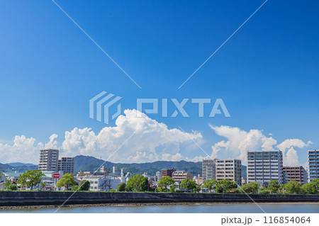 広島市の川辺の風景 本川の夏空の風景 広島市の川辺の風景 本川の夏空の風景 116854064