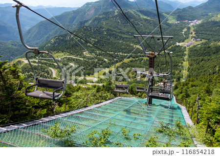 夏の志賀高原　横手山スカイリフトからの風景 116854218