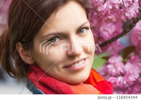 Portrait of young beautiful woman Portrait of young beautiful woman 116854344