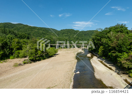 川に架かる廃線橋 川に架かる廃線橋 116854421