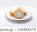 カットされたひとくちロールケーキ カットされたひとくちロールケーキ 116856175