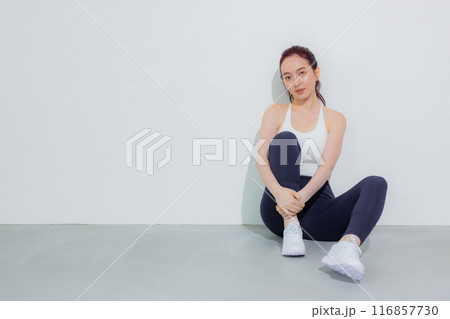 スポーツウェアの女性 116857730