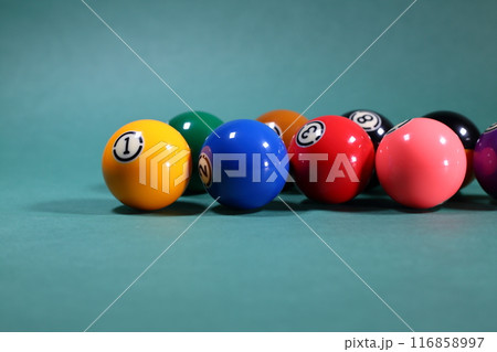 ビリヤード 116858997
