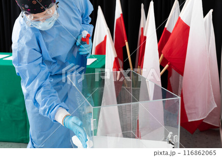 Disinfection of the room and the ballot box just before the election of the President of Poland. 116862065