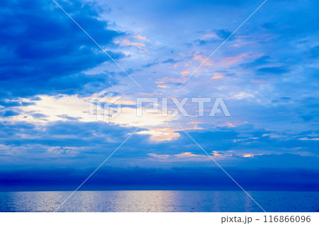 雲の多い朝 7月下旬 雲の多い朝 7月下旬 116866096