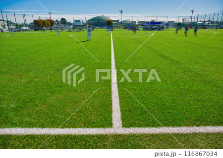 整備されたサッカー場のサッカーグラウンド サッカー場 サッカーグラウンド サッカー 新緑 整備されたサッカー場のサッカーグラウンド サッカー場 サッカーグラウンド サッカー 新緑 116867034