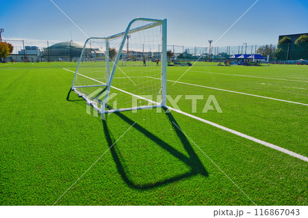 整備されたサッカー場のサッカーグラウンド サッカー場 サッカーグラウンド サッカー 新緑 整備されたサッカー場のサッカーグラウンド サッカー場 サッカーグラウンド サッカー 新緑 116867043