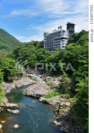 鬼怒川沿いに建つ廃墟ホテル 鬼怒川沿いに建つ廃墟ホテル 116867092