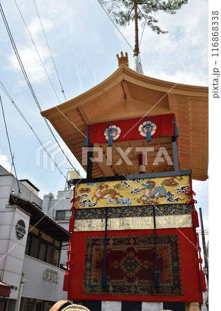 祇園祭　鷹山　山鉾建て 116868338