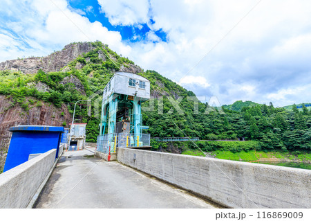 夏の日向神ダム　福岡県八女市 116869009