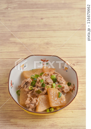 大根と豚肉の煮物 116870662