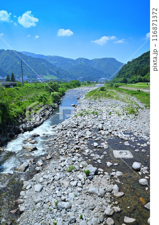 清流魚野川　穴沢河川公園付近の風景　新潟県湯沢町　 116871372