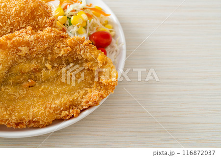 fish and chips with mini salad fish and chips with mini salad 116872037