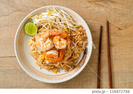 stir-fried noodles with shrimp and sprouts or Pad Thai 116872788