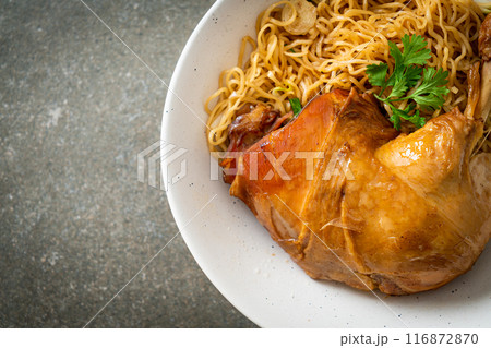 Dried Noodles with Braised Chicken 116872870