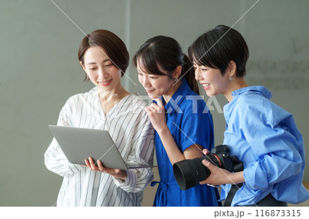 女性 ミドル 女性 ミドル 116873315
