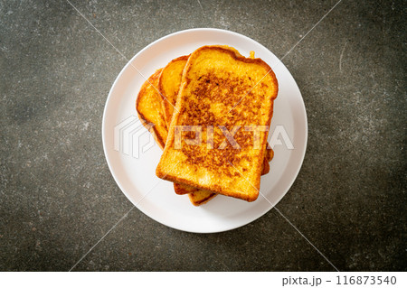 french toast on white plate french toast on white plate 116873540
