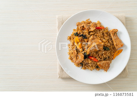 pork fried rice with herbs 116873581
