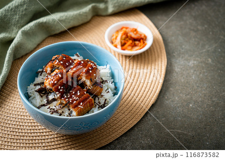 eel rice bowl or unagi rice bowl 116873582