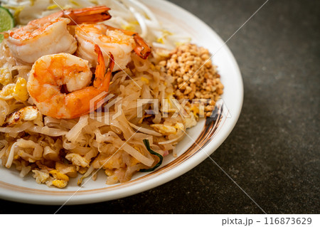 stir-fried noodles with shrimp and sprouts or Pad Thai 116873629