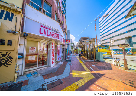 日本の平塚都市景観 東海道本線 平塚駅前 フェスタロードなどを望む=令和6年7月22日 日本の平塚都市景観 東海道本線 平塚駅前 フェスタロードなどを望む=令和6年7月22日 116878638