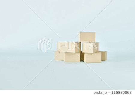 青い背景の積み上げられたダンボール 青い背景の積み上げられたダンボール 116880868