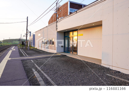 早朝の浜小清水駅（釧網本線・JR北海道） 116881166