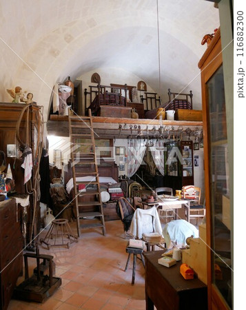 洞窟住居の博物館（イタリア、マテーラ） 116882300