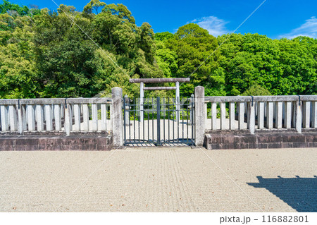 奈良県明日香村　第二十九代　欽明天皇　檜隈坂合陵 116882801