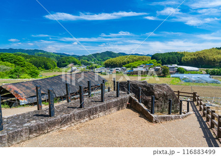 奈良県明日香村　鬼の雪隠 116883499