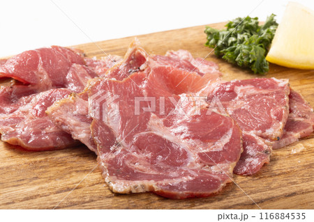 牛タン燻製　ソフトスライス 116884535