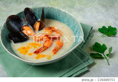 cream soup, chowder with mussels and shrimp, American cuisine, homemade, no people, cream soup, chowder with mussels and shrimp, American cuisine, homemade, no people, 116886551