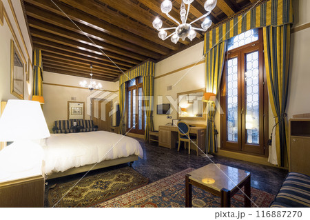 イタリア・ベネチア 広くて綺麗なホテル客室 116887270