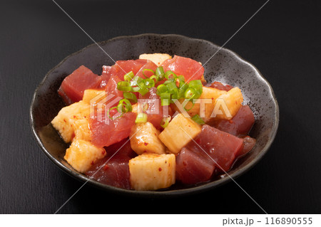 マグロと長芋のキムチ漬け 116890555