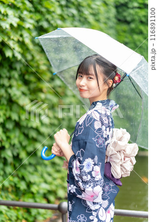 倉敷アイビー浴衣の美少女 116891100
