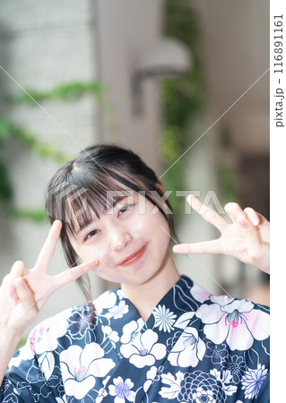 倉敷アイビー浴衣の美少女 116891161