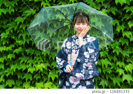 倉敷アイビー浴衣の美少女 116891335